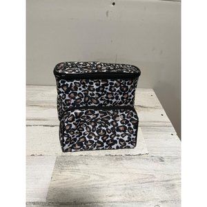 Modella zippered leopard print cosmetic bags. Set of two